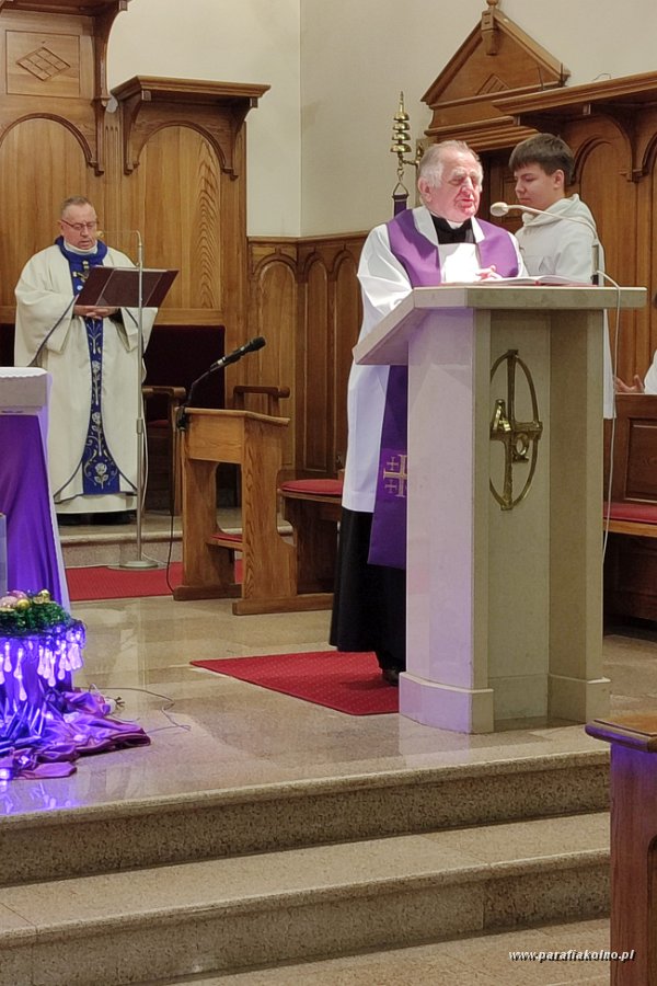 71 Wtorek - msza wieczorna.jpg